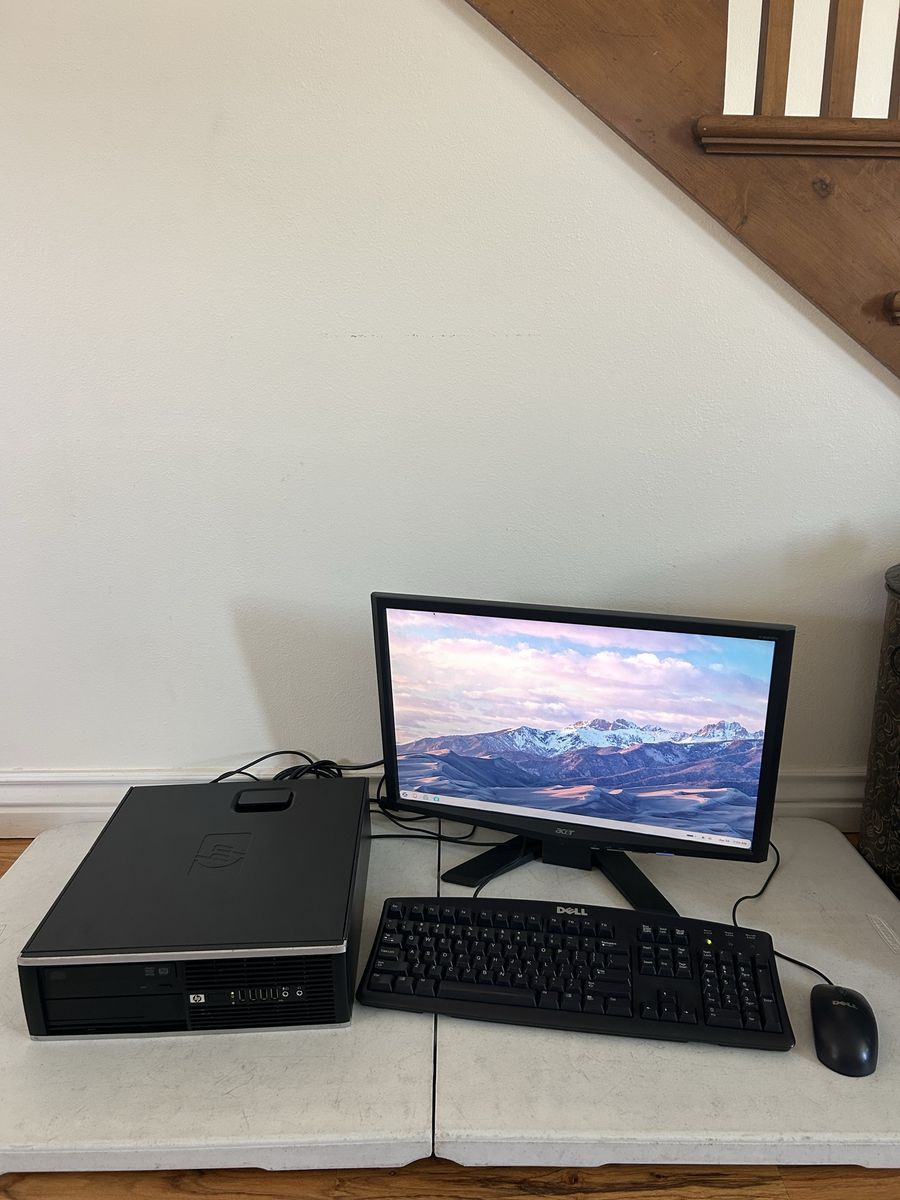 Complete Desktop Computer Setup w/ Monitor