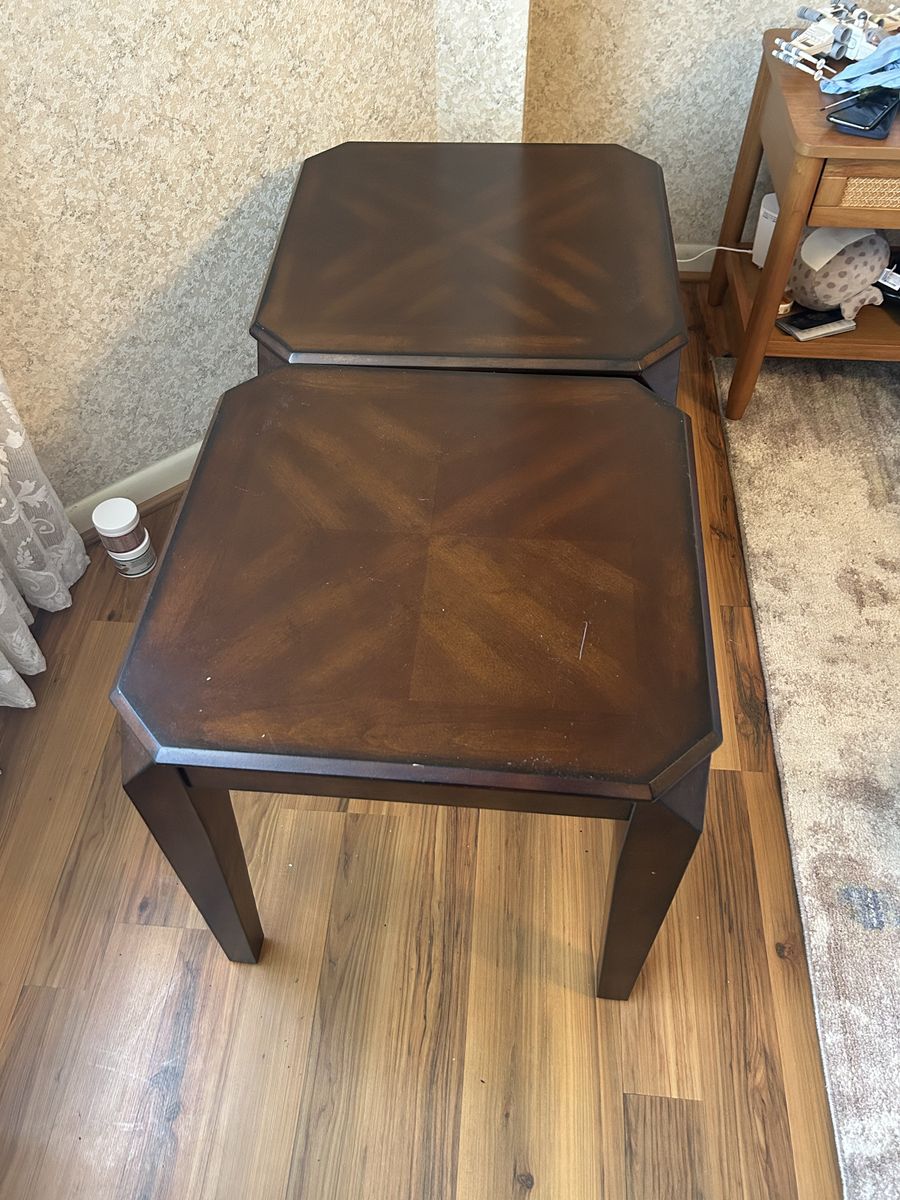 2 End Tables