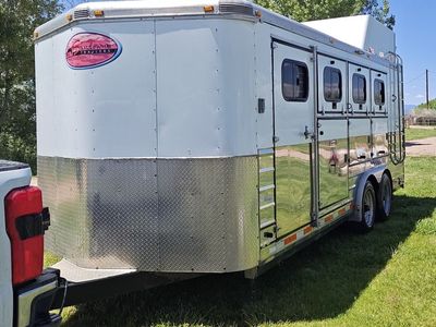 2005 Sundowner Horse Trailer
