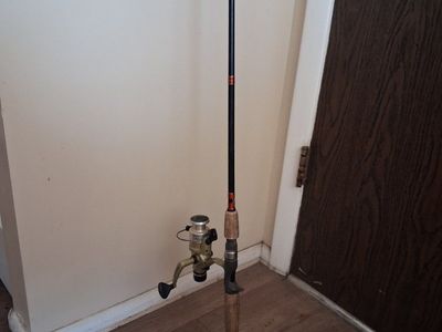 Shakespeare Long Cast LX 3200 Fishing Rod & Reel Combo - Ball Bearing