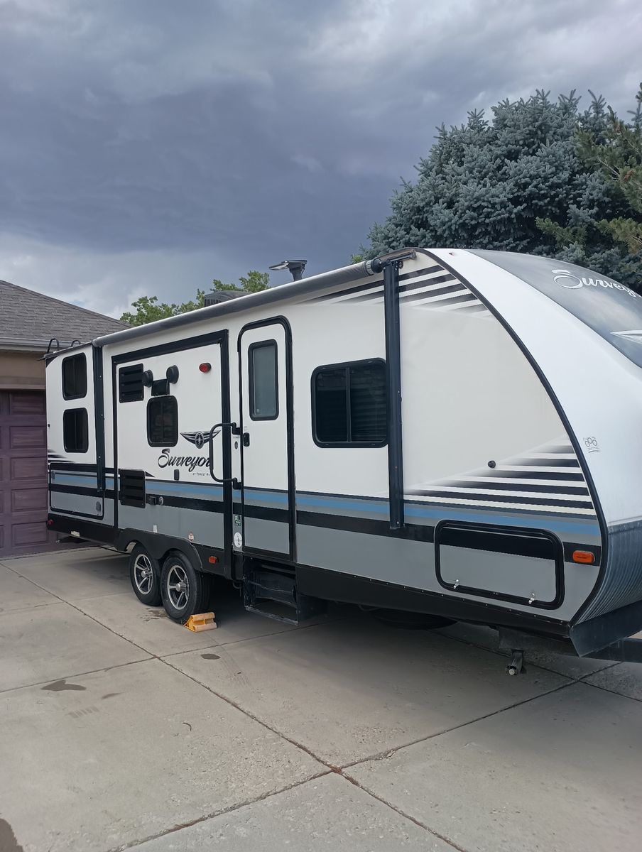 2017 Forest River Surveyor 247BHDS – 2 Slides, Island Kitchen & Double Bunks!