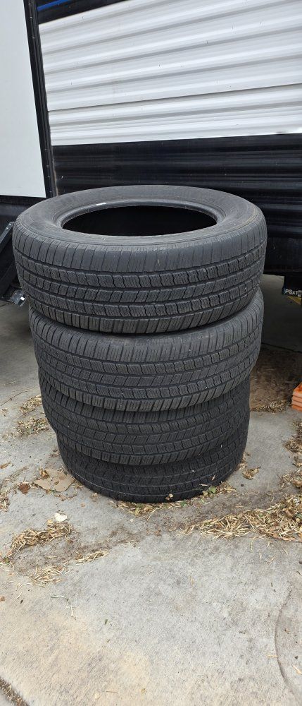 Used Tires 275/60R20 - Set of 4, All-Season Tread