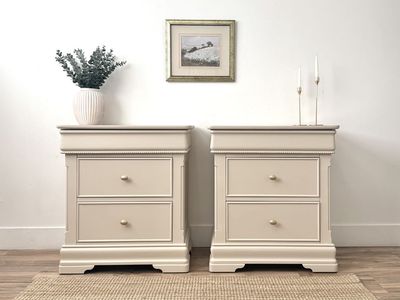 Davis International Dressers