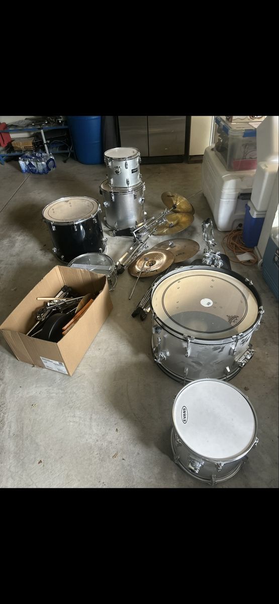Complete Drum Set w/ Zildjian Cymbals, Stands & Hardware