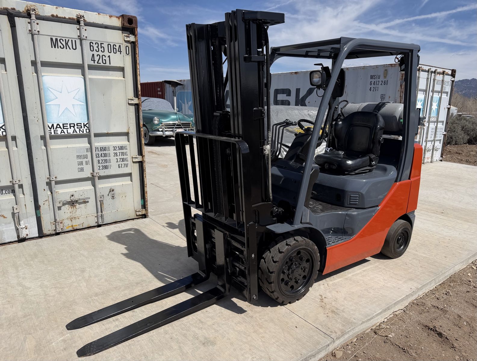 Toyota Forklift 5,000 lbs capacity 