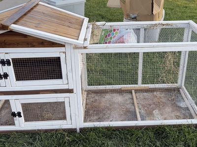 Small Critter House/Chicken Coup/Rabbit/Guinea Pig