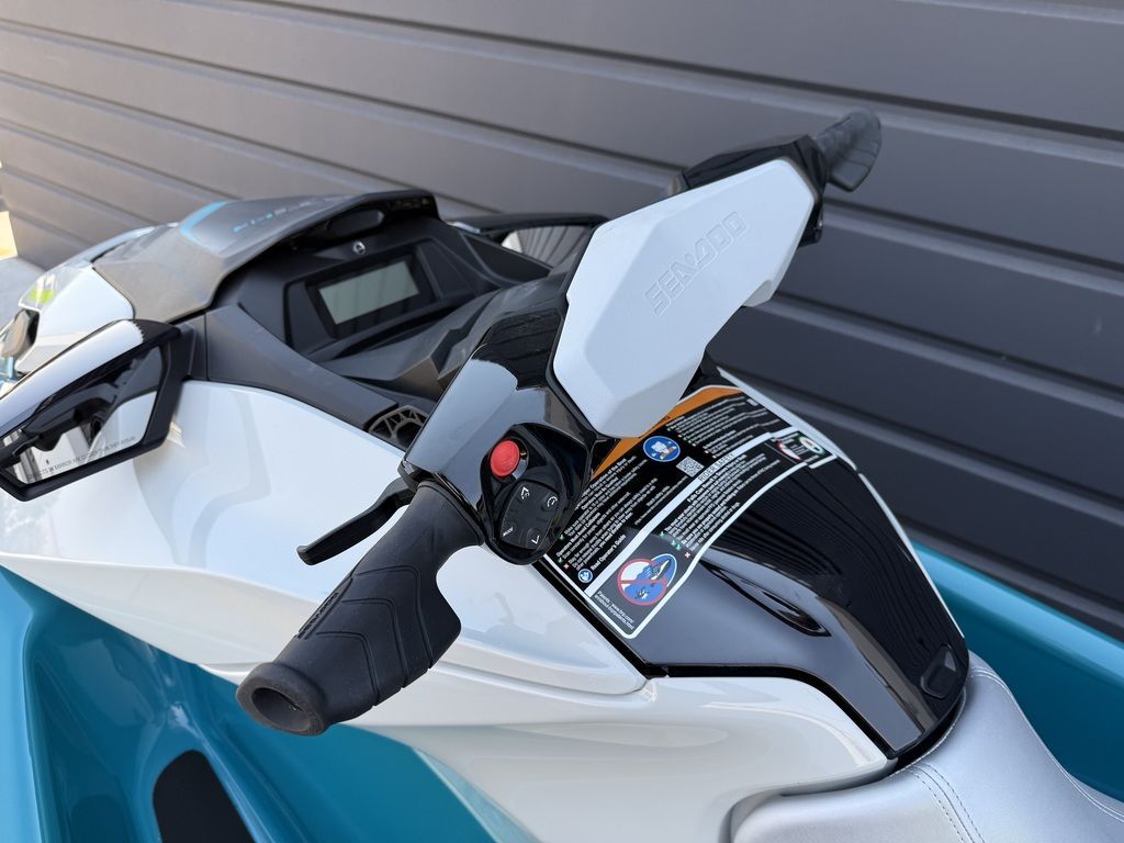 Main image 4