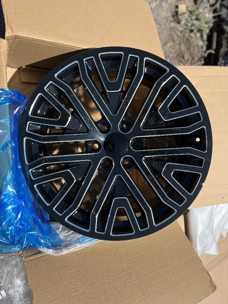 Set of 4 brand new 22" 6 lug wheels