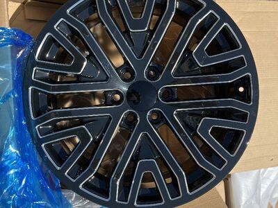 Set of 4 brand new 22" 6 lug wheels