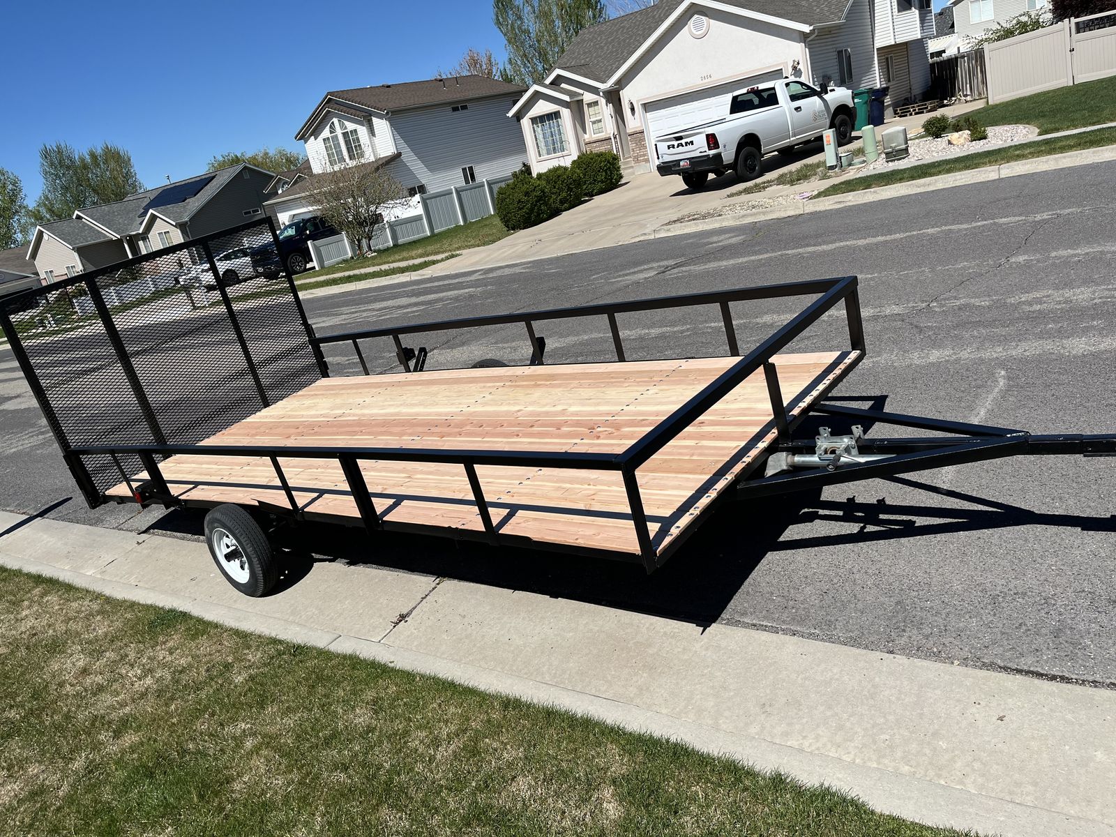 Flatbed single axel trailer