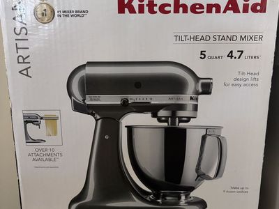 *NEW* Kitchen Aid Artisan Stand Mixer