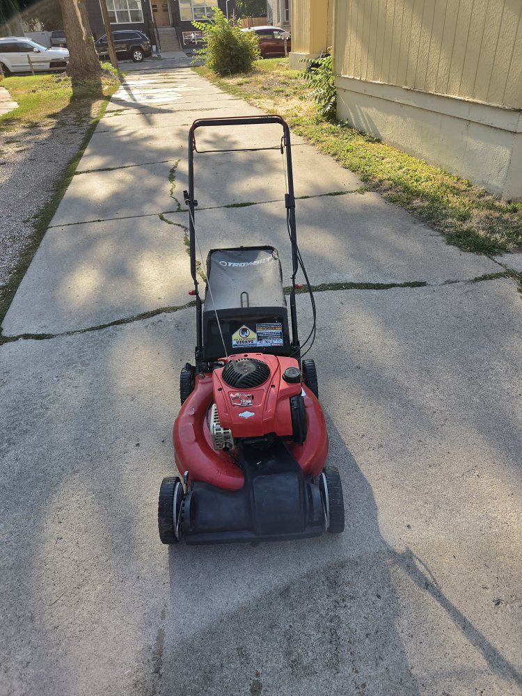 Troy bil Lawn mower self propelled.