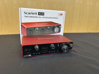 3rd Gen Scarlet 4i4 (Open Box)