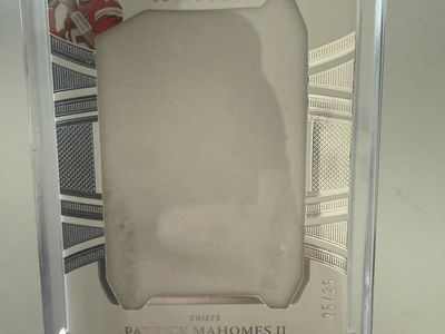 Panini Flawless Patrick Mahomes II Down & Dirty Relic Card #25/25 Chiefs Football Game-Used Patch
