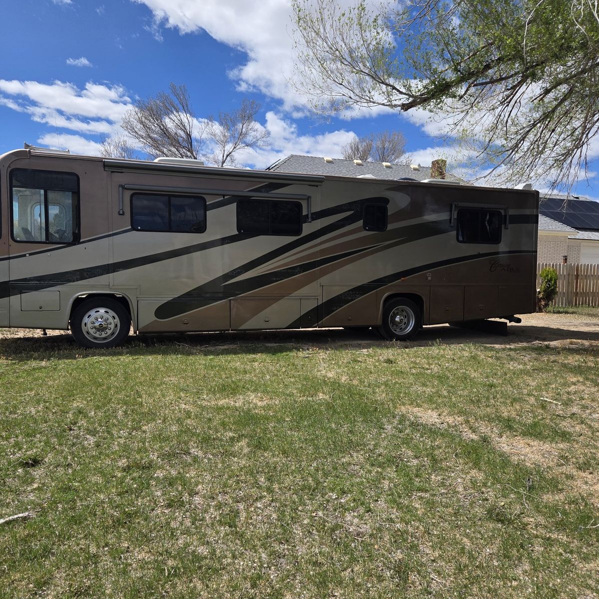 2004 Georgie Boy Cruise Air XL 3825 Class A Motorhome - Low Miles, Ready to Roll!