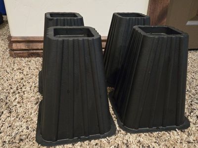8" Plastic Bed Risers (Set of 4)