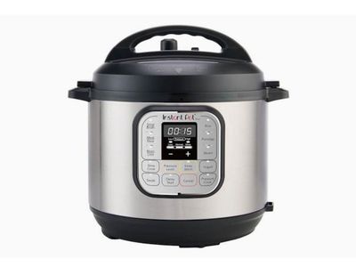 New in Box Instant Pot Duo 7 in 1 Multi-Cooker, 3 Quarts