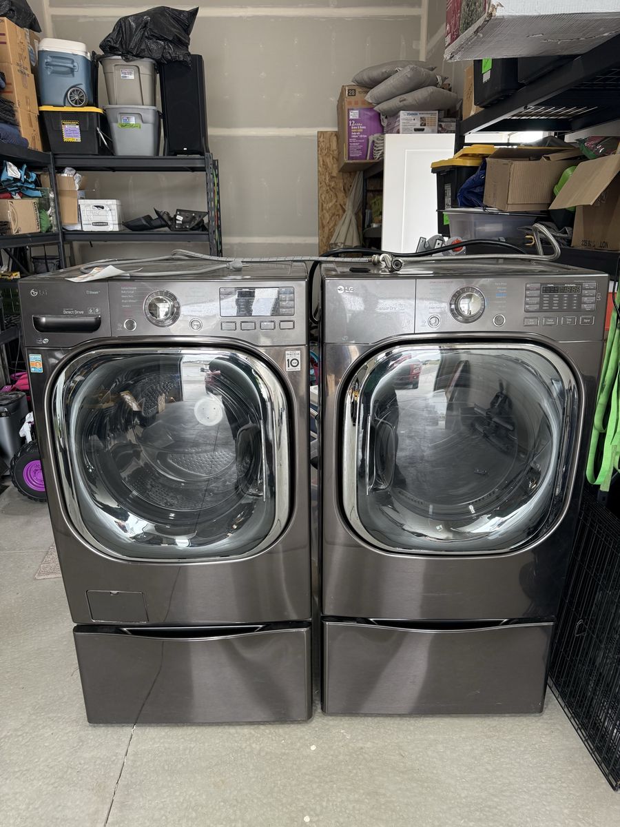 LG Steam Washer and Steam Dryer (Electric)