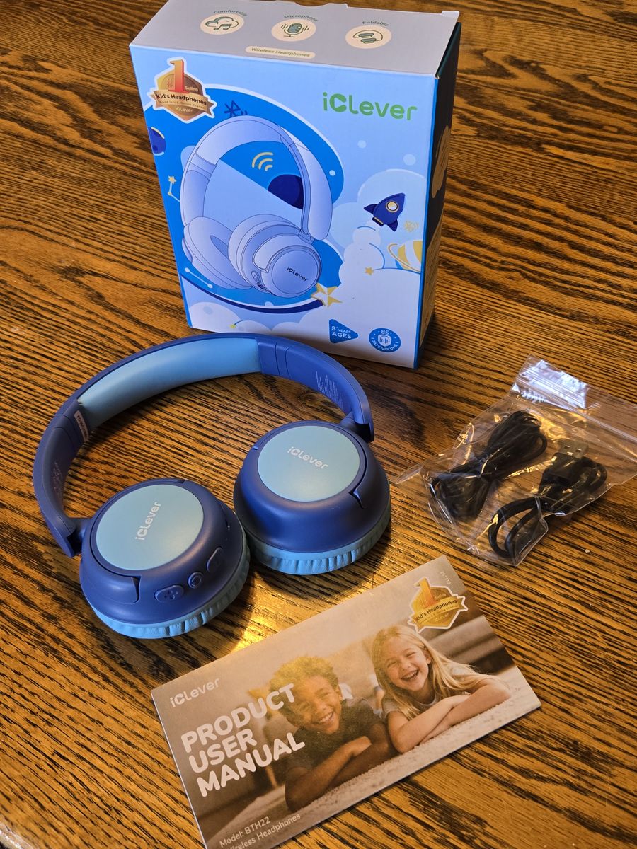 iClever BTH22 Kids Wireless Headphones - Bluetooth 5.4, 85dB Safe Volume, Blue
