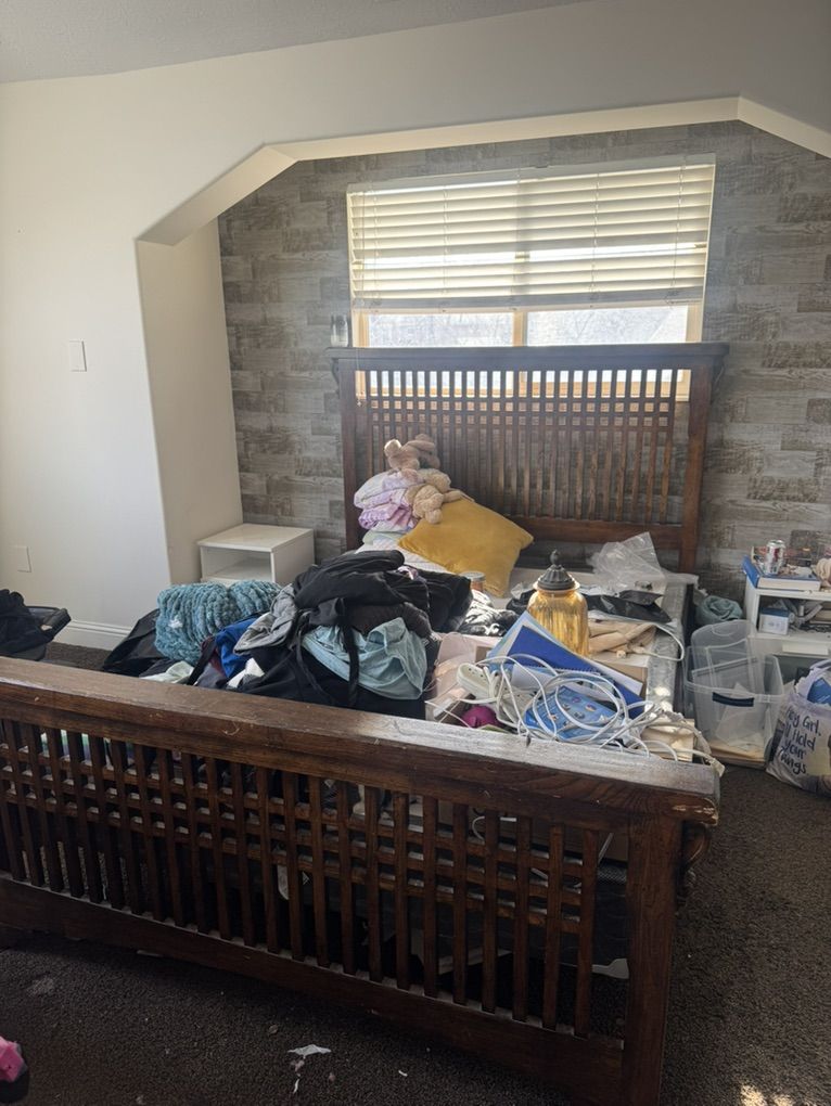 Queen Bedroom Set Or Best offer