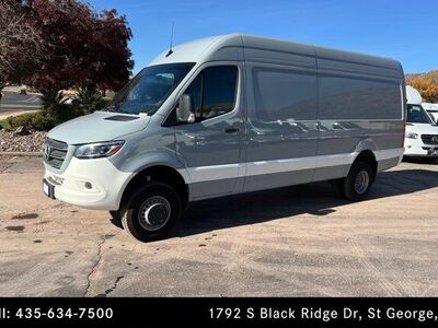 2025 Mercedes-Benz Sprinter 3500XD