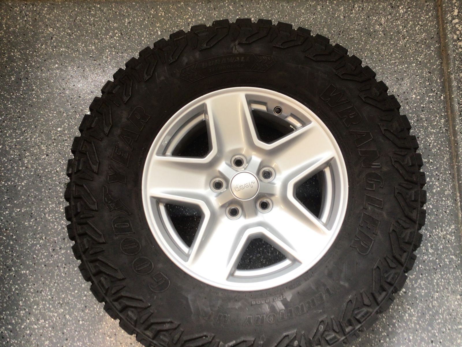 285/70R17 on Jeep wheels