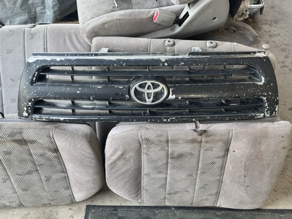 3rd Gen Toyota 4Runner Grille