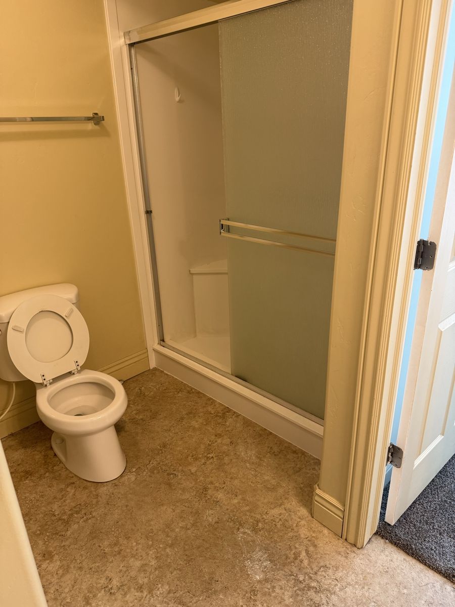 Main image 10