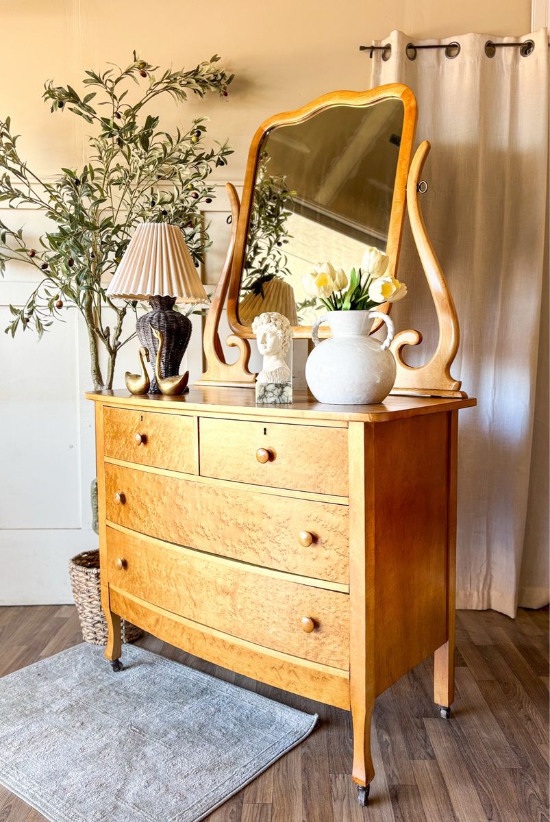 *FREE DELIVERY* Antique Birdseye Maple Dresser