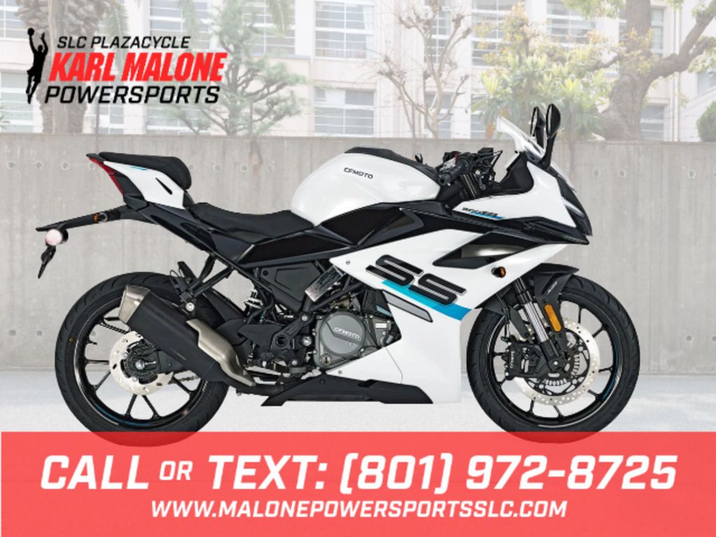 2026 CFMOTO 300SS Nebula White - C03648