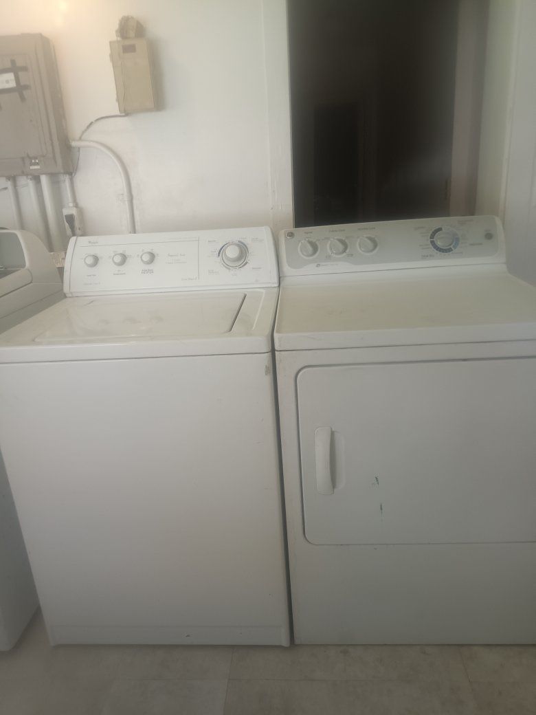 Whirlpool washer GE electric dryer