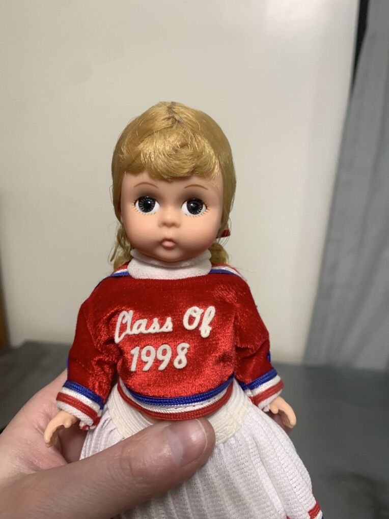 Madame Alexander Wendy Cheerleader Doll 1998