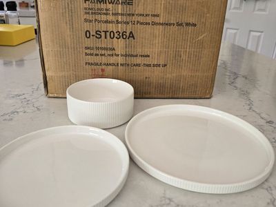 Famiware 12 pc Stoneware Dinner Set