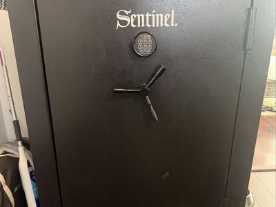 Sentinel 64+4 Gun Safe