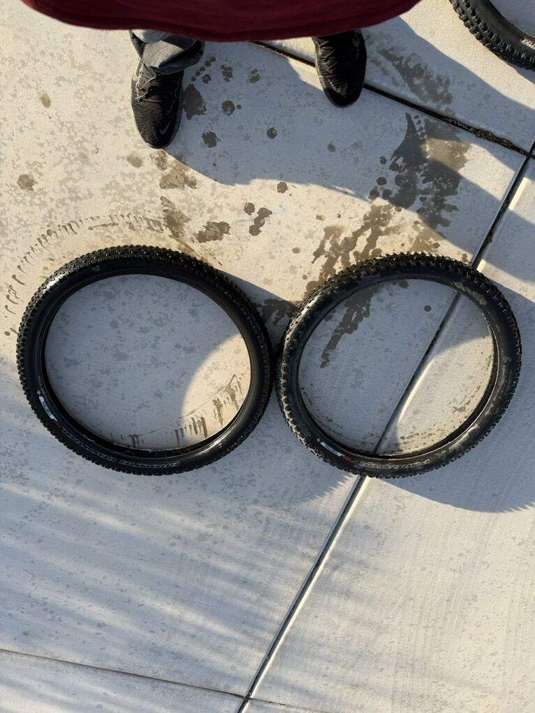 Tubeless Mountain Bike Tires