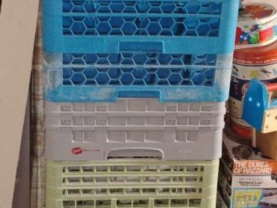 Free if you take them all! Commercial Dishwasher Racks fits Several amounts in each 16, 20, or 25 glasses