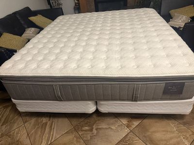 Stearns & Foster Estate Pillow Top Mattress with Box Springs and metal frame clean like new condition $200 complete king size