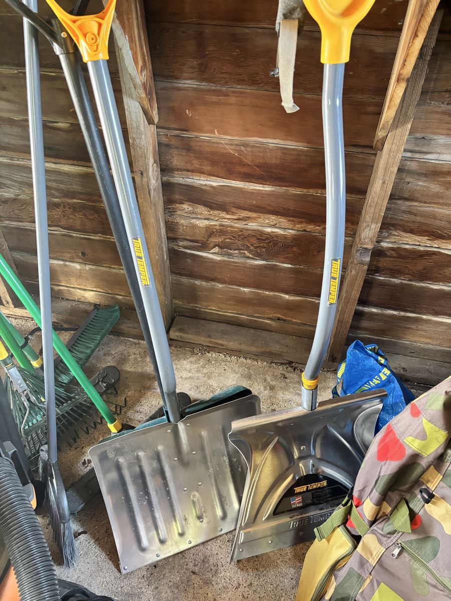 2 snow shovels - price is for both