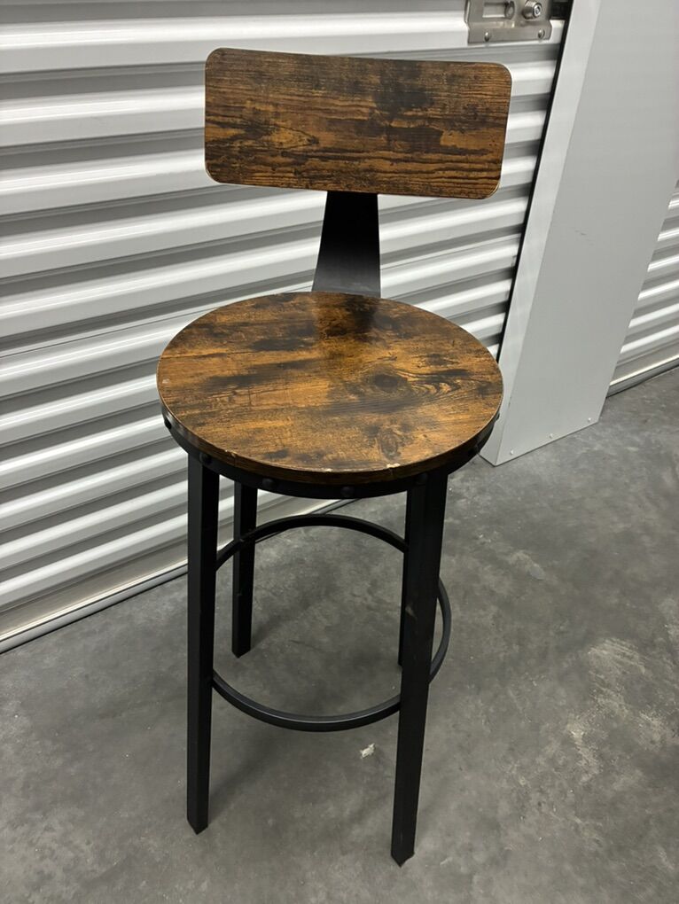4 Bar Stools