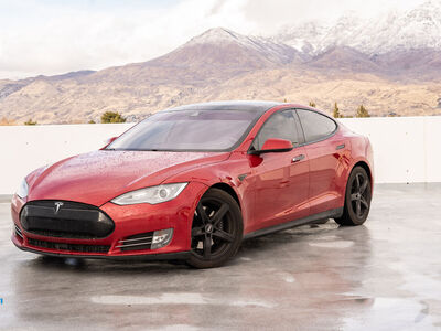 2015 TESLA MODEL S 85D