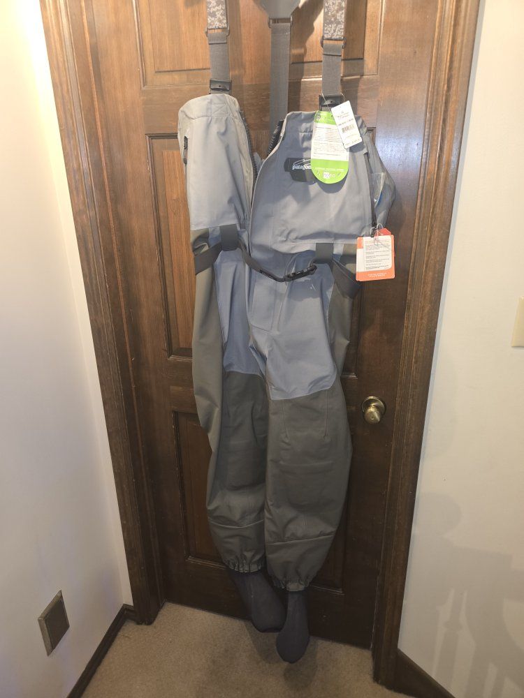 Patagonia fishing waders new with tags XL