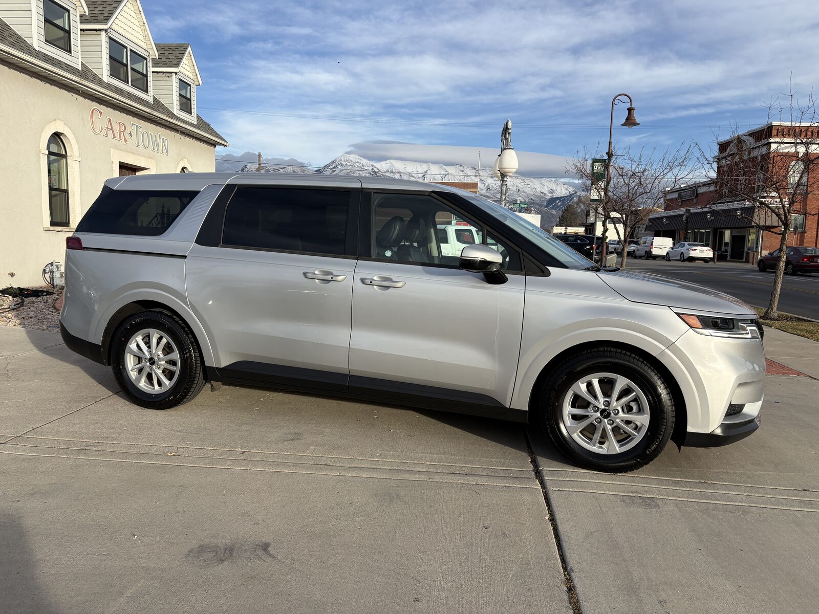 2022 Kia Carnival LX