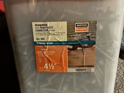 Simpson strong Thai 4 1/2 inch double coated screws
