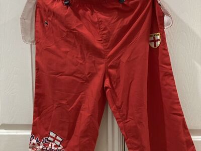 Red England Soccer Team Pants Size L