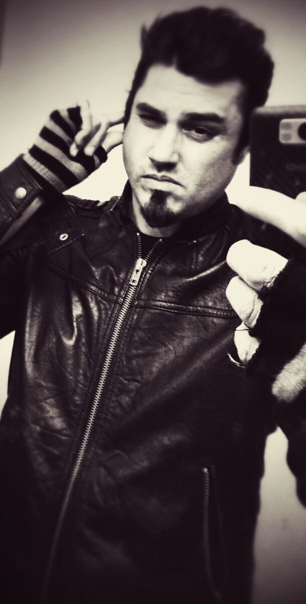 Female vocalist wanted