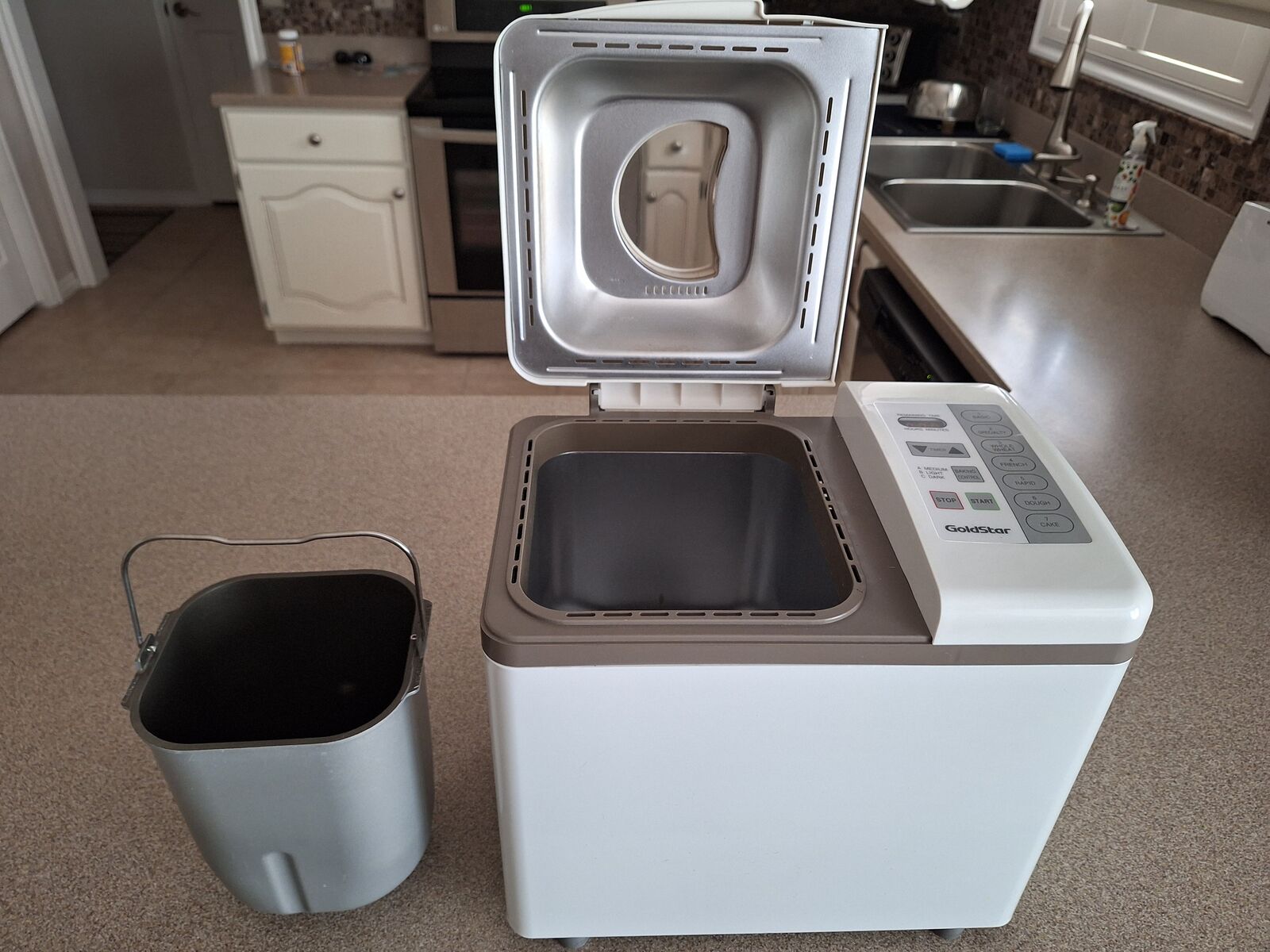 GoldStar Automatic Bread Maker