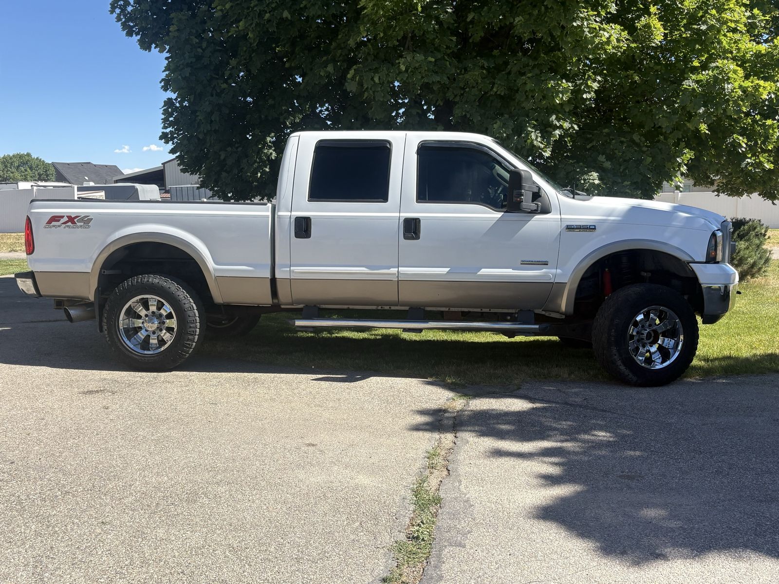 Hot shot/hauling truck