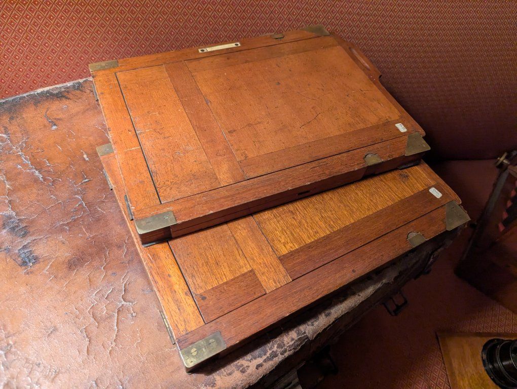 Main image 6
