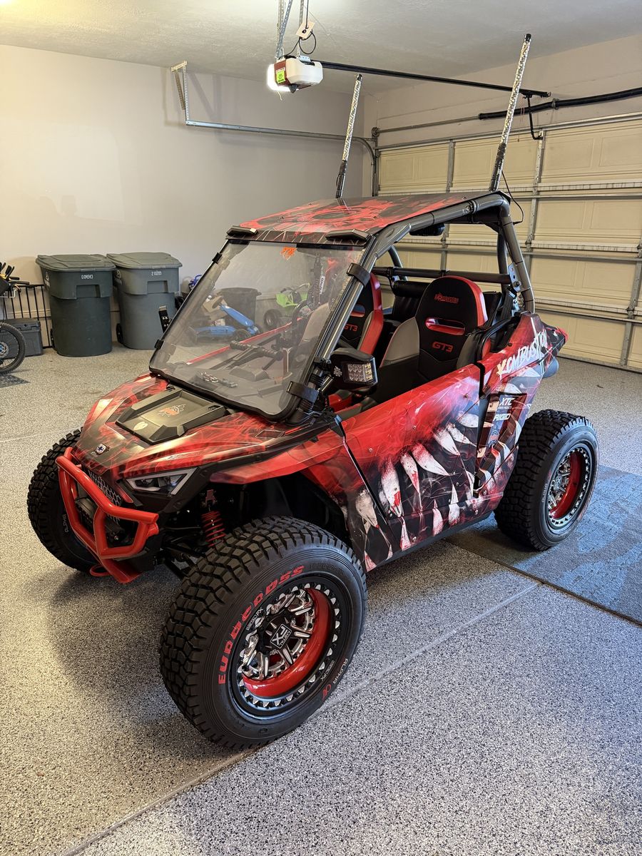 Polaris RzR 200 (New only 79 Miles)