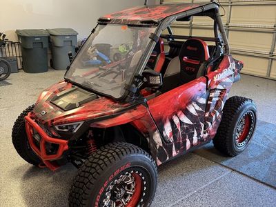 Polaris RzR 200 (New only 79 Miles)